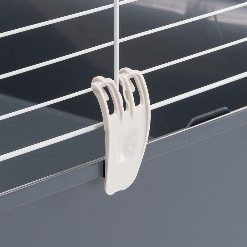 Cage with plastic base