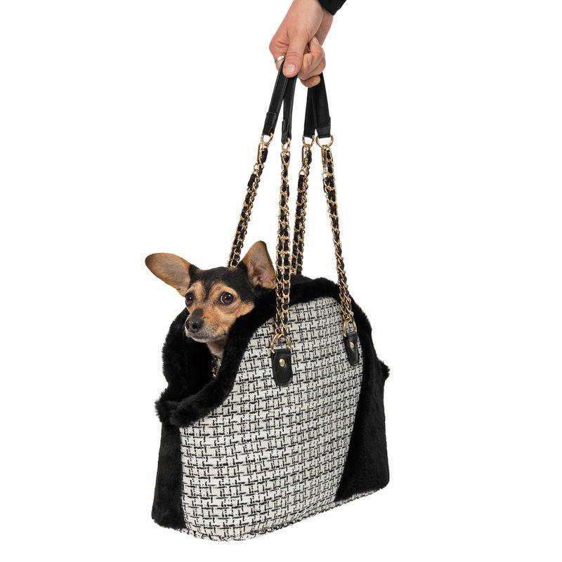 Lightweight pet carrying bag