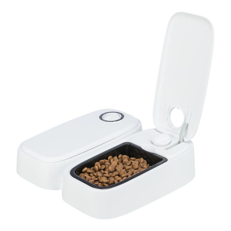 Programmable feeding for pets