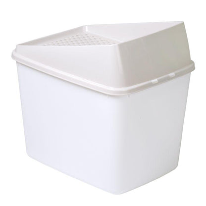 Spacious cat litter box