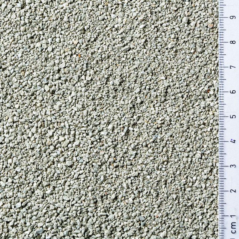 Low-dust clumping litter for cats