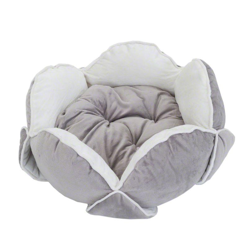 Plush round bed