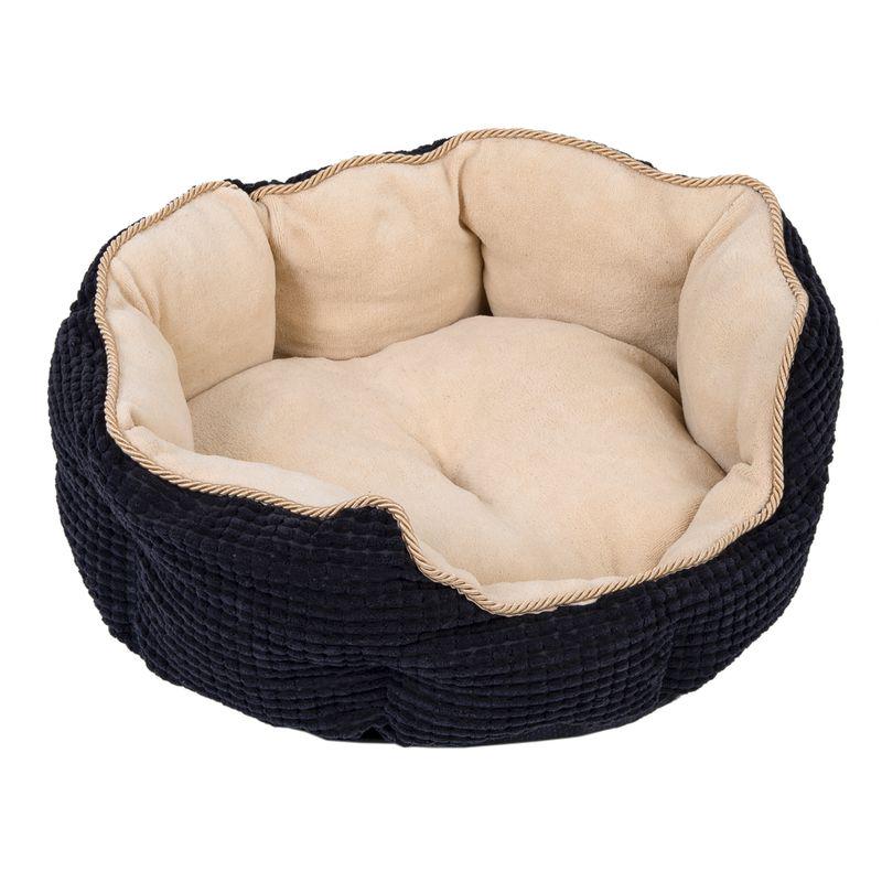 Enclosed dog shelter bed
