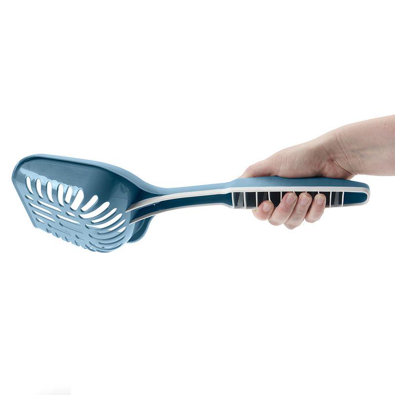 Large cat scoop