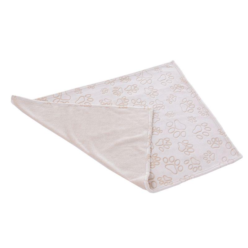 Lightweight dog throw