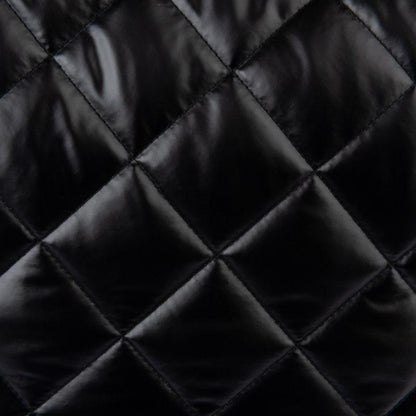 Lightweight shoulder tote

