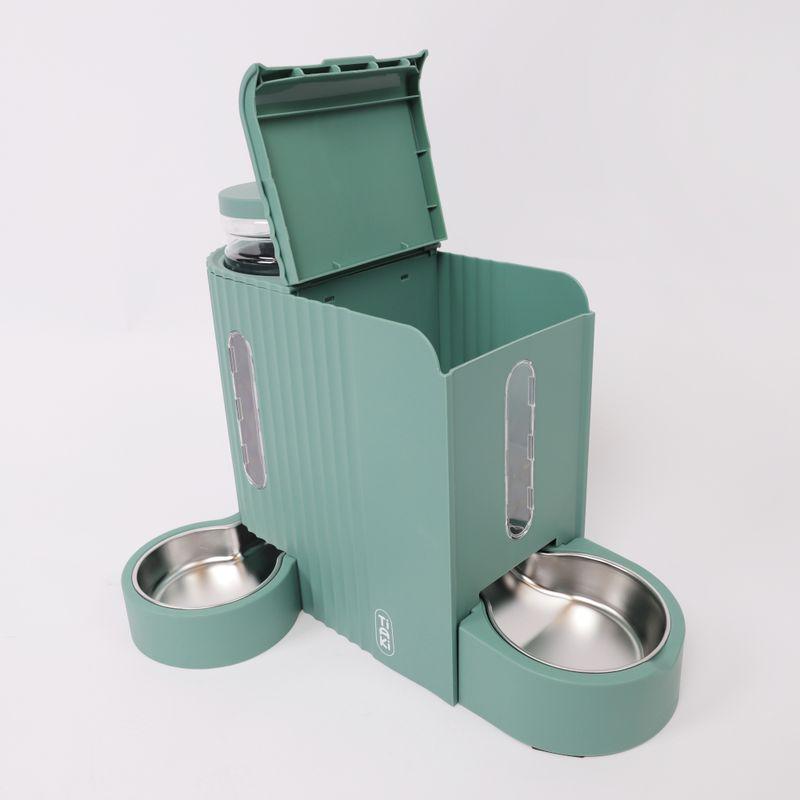 Pet food container
