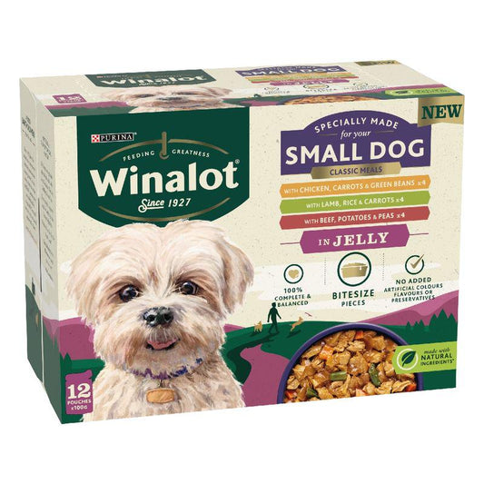 Meaty chunks in jelly dog food
