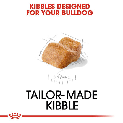 Tailor-made kibble for bulldogs with a clear kibble in the center on a white background.